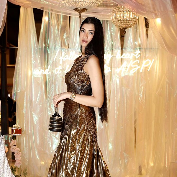 Hanna Khan-aispi speakeasy