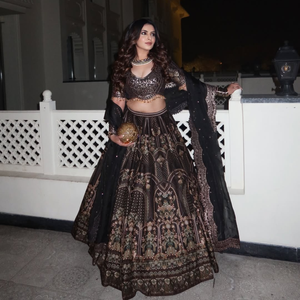 Simrin Chawla slays with the Marzook bag from AiSPi