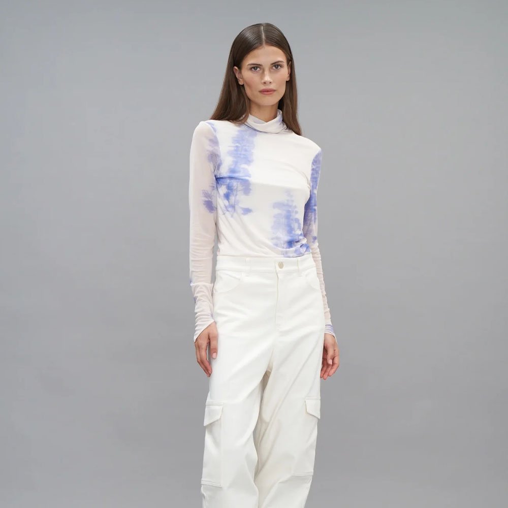 Lennon Knitted Stretch Top - Abstract Tofu & Dazzling Blue