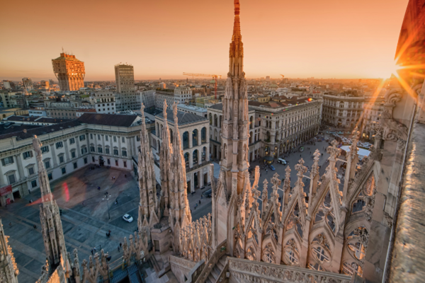 Milan. (1)