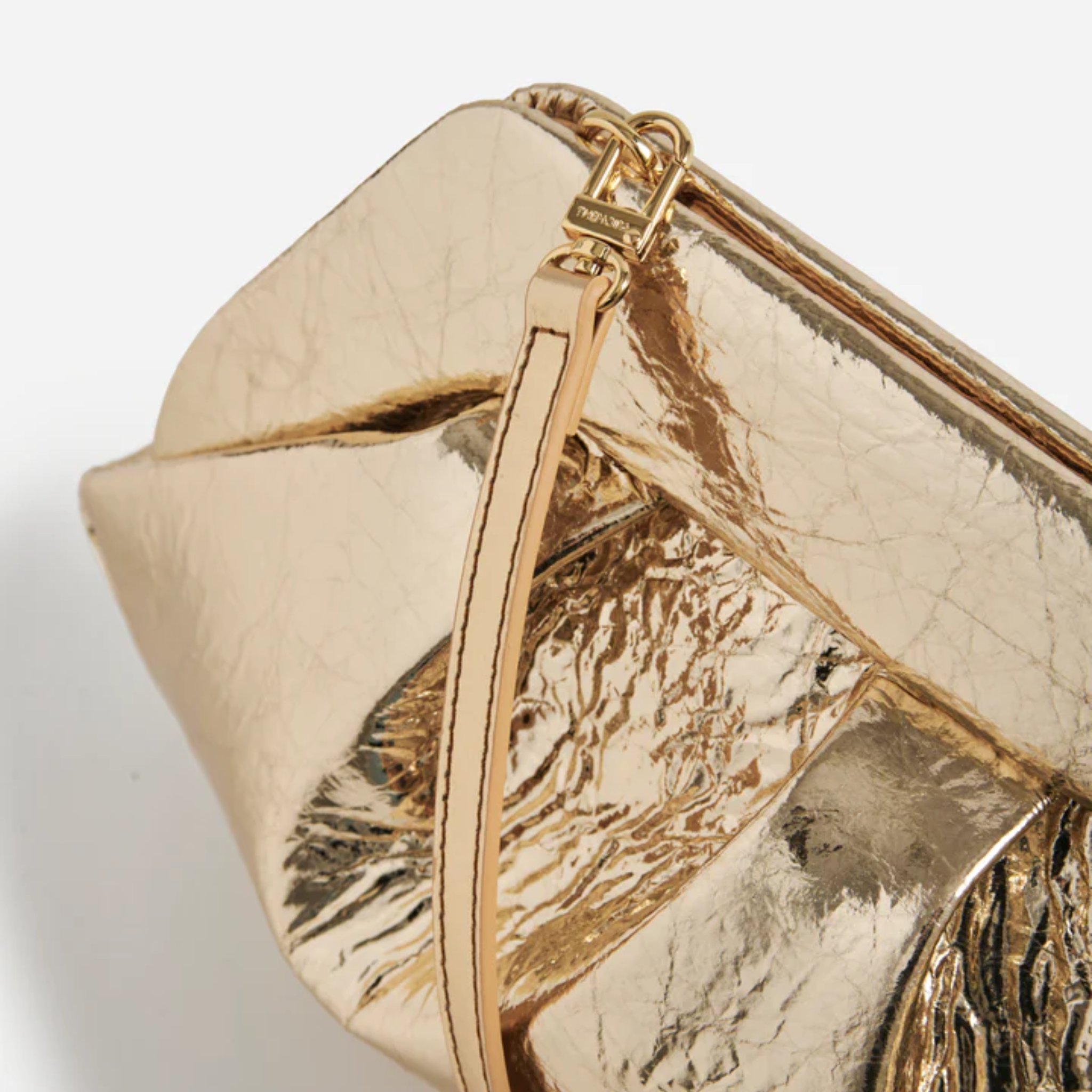 Emera Pineapple - Gold