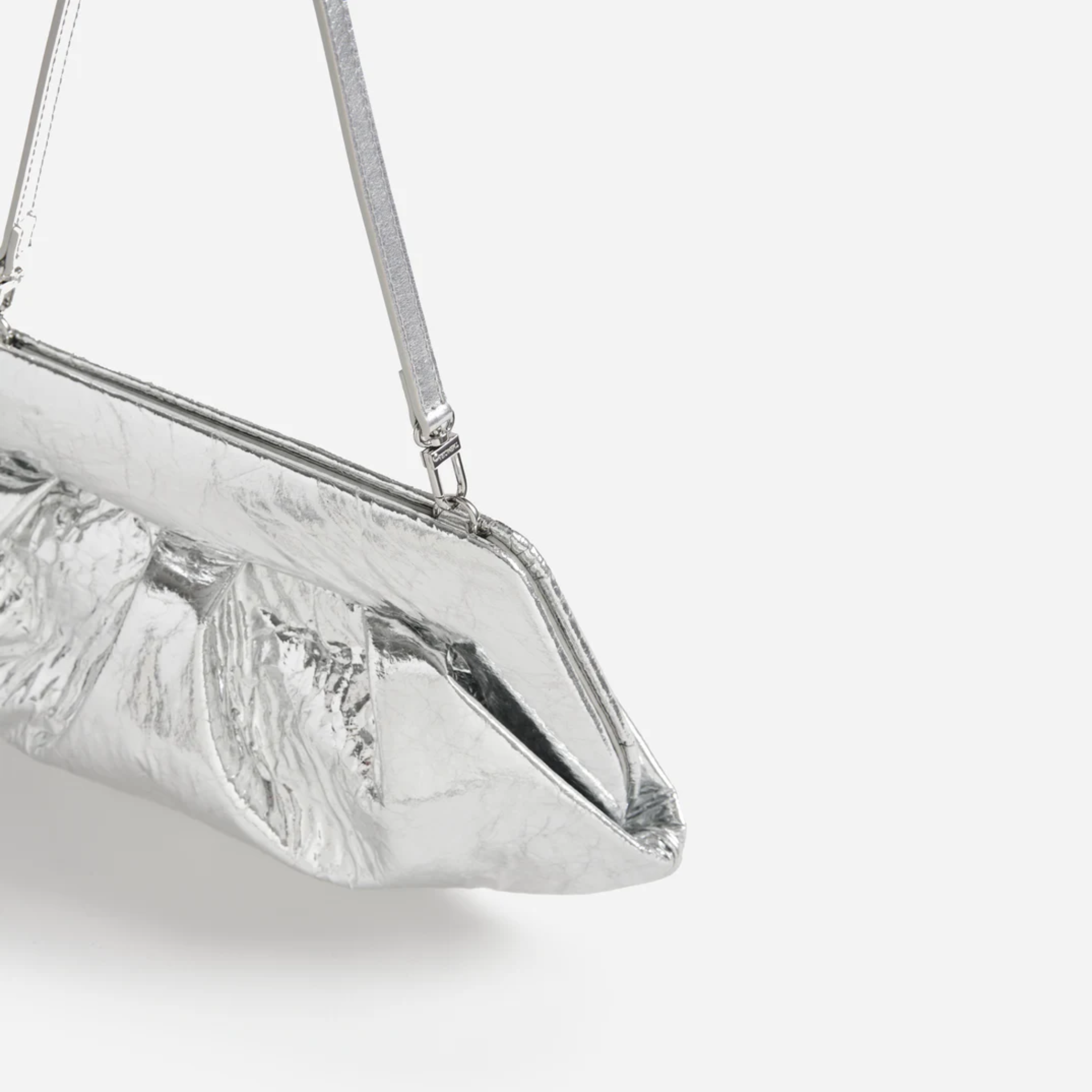 Emera Pineapple - Silver